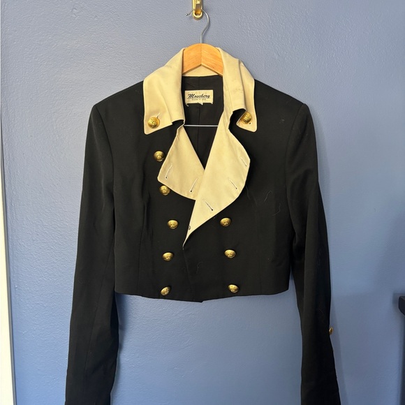 Elegant Black and Cream Blazer with Gold Accents - Picture 1 of 5